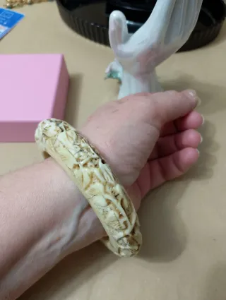 Bracciale in osso intarsiato made in india