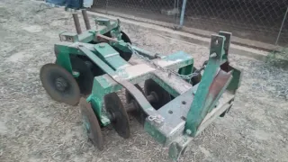 Grada de discos agrícola