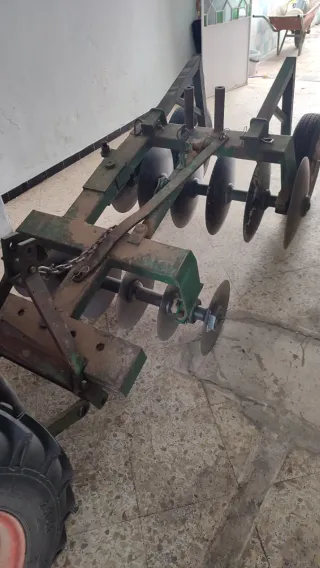 Grada de discos agrícola