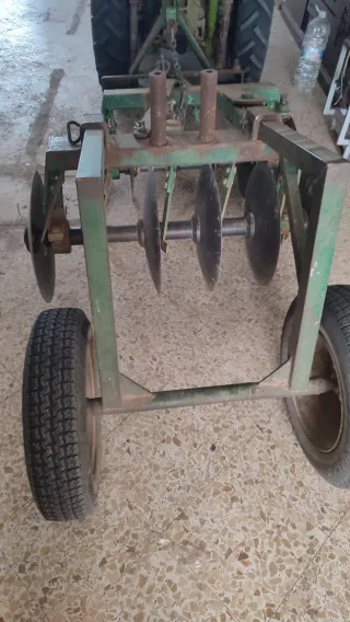 Grada de discos agrícola