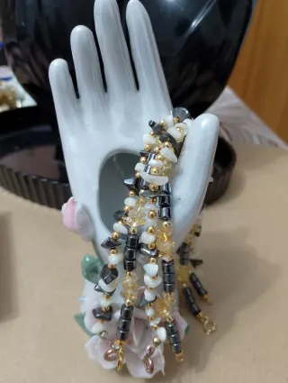 Set 4 bracciali madreperla, ematite, quarzo