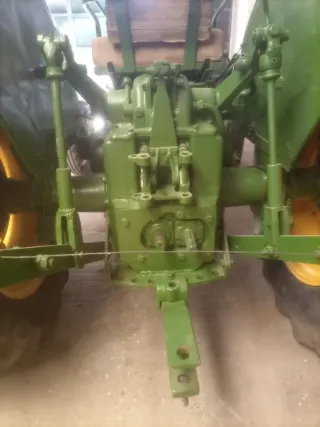 Tractor John Deere 717