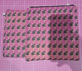 Estuche y porta libreta.