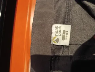 Pantalones negros con cinturón