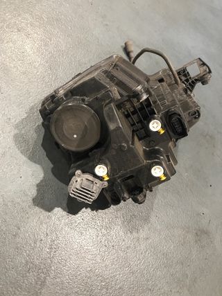 Faro derecho Skoda Karoq 2024