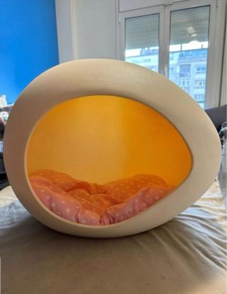 Cama Huevo Mascota Amarilla y Blanca