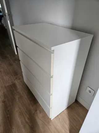 Cómoda Malm Ikea 4 cajones blanca