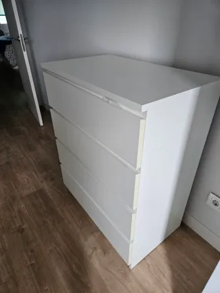 Cómoda Malm Ikea 4 cajones blanca