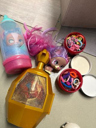 Muñecas Barbie y Vip Pets