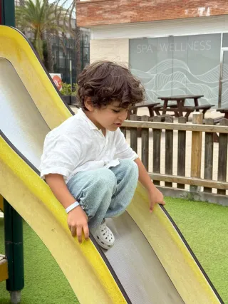 Niñera y cuidadora a domisilio