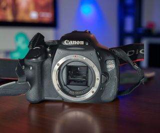 Cámara Canon EOS 600D (Cuerpo)