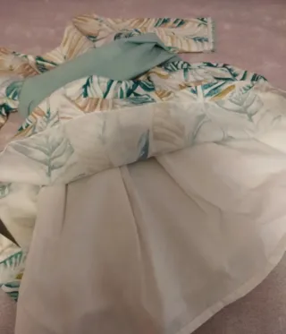 Vestido estampado hojas