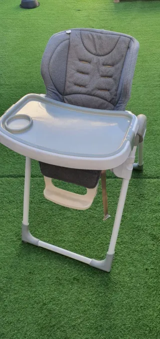 Trona y cambiador bebé