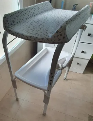 Trona y cambiador bebé