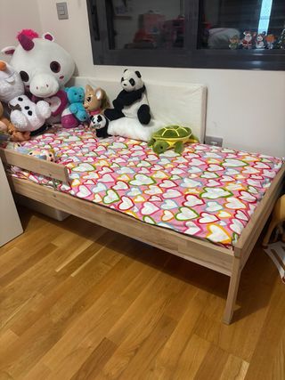 Cama infantil de madera Colchón aparte 8€