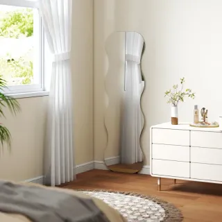 Espejo ondulado de pie