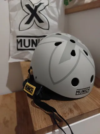 Casco Múnich Infantil Gris