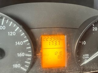 Mercedes-Benz Sprinter 2013