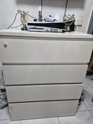 Cómoda blanca 4 cajones