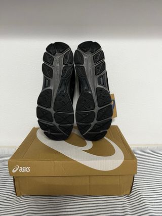 Zapatillas Hombre Negras y Grises