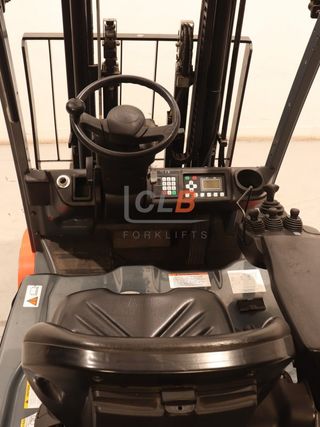 Ref. M-6522 Frontal Eléctrica 3 ruedas TOYOTA 8 FBE 20T