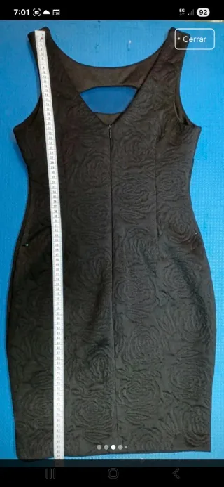 Vestido negro sin mangas