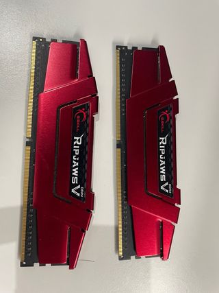 2x G.Skill Ripjaws V DDR4 16GB RAM
