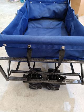 Carro de mano con barra de empuje telescópica