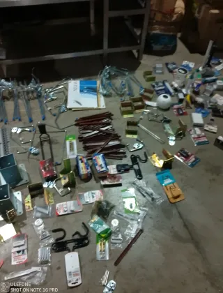 Lote Cierre Ferretería número 511 todo a estrenar