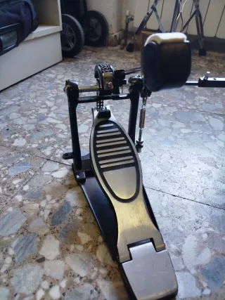 Pedal doble Bombo
