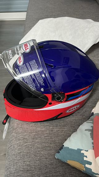 Casco Bell Moto Azul y Rojo. Talla S