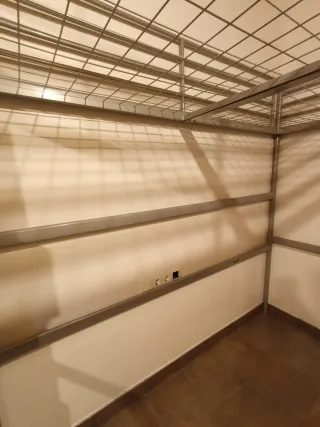 Cama alta metálica Ikea