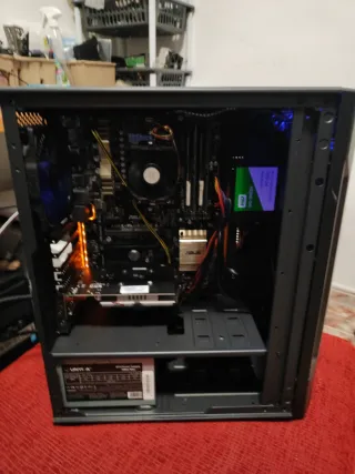 PC Sobremesa Negro