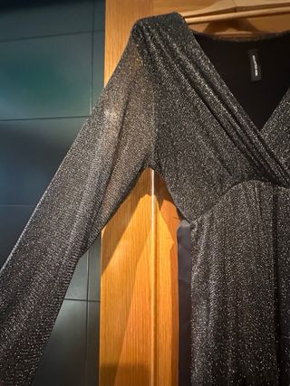 Vestido plateado brillante