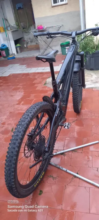 Bicicleta Eléctrica MTB Negra