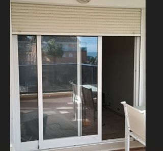 Puerta corredera de aluminio