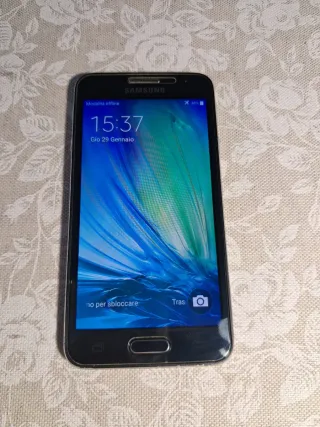 Samsung Galaxy A3 2016 A300FU Black - Good as new