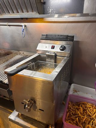 Freidora gas con chispa eléctrica 8-10L