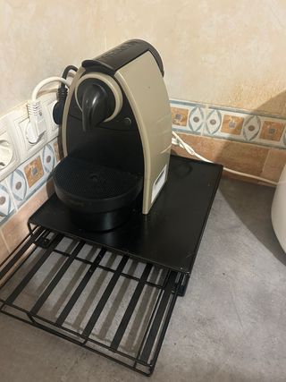 Cafetera Nespresso Krups Beige