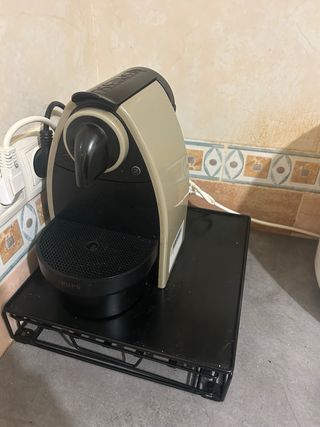 Cafetera Nespresso Krups Beige