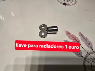 Llaveros,exprimidor,enhebrador