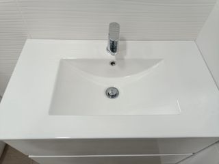 Mueble de baño blanco