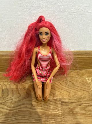 Barbie cambia dibujo de la cara con calor o frio