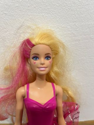 Barbie cambia dibujo de la cara con calor o frio