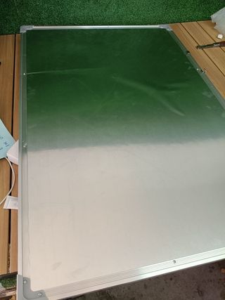 Pizarra blanca con bandeja para rotuladores 90x60