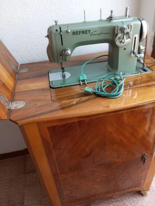 Máquina de coser Refrey Transforma
