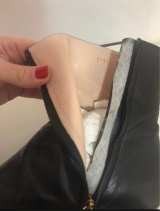 Stivaletti Gucci neri con fibbia oro