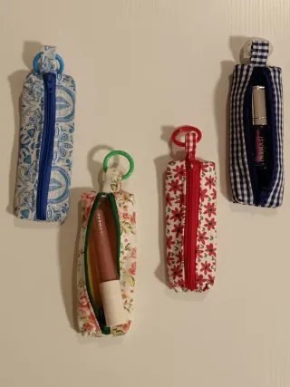 Llavero porta pintalabios