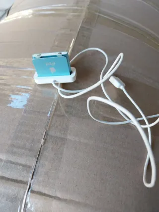 iPod Shuffle Azzurro con cavo