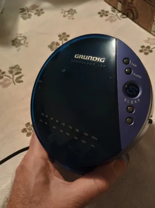 Radiosveglia Grundig Blu